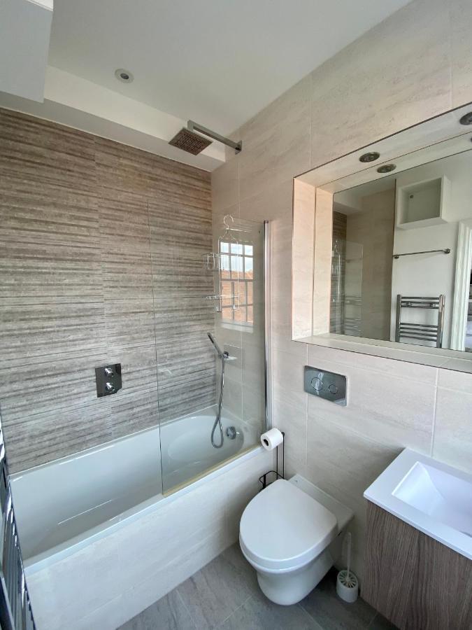 CC - Central Location Top Floor 2 Bed Deluxe Modern Apartment Stratford-upon-Avon Buitenkant foto