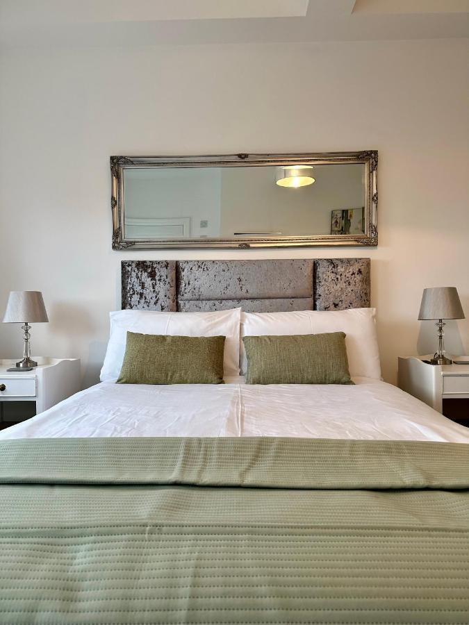 CC - Central Location Top Floor 2 Bed Deluxe Modern Apartment Stratford-upon-Avon Buitenkant foto